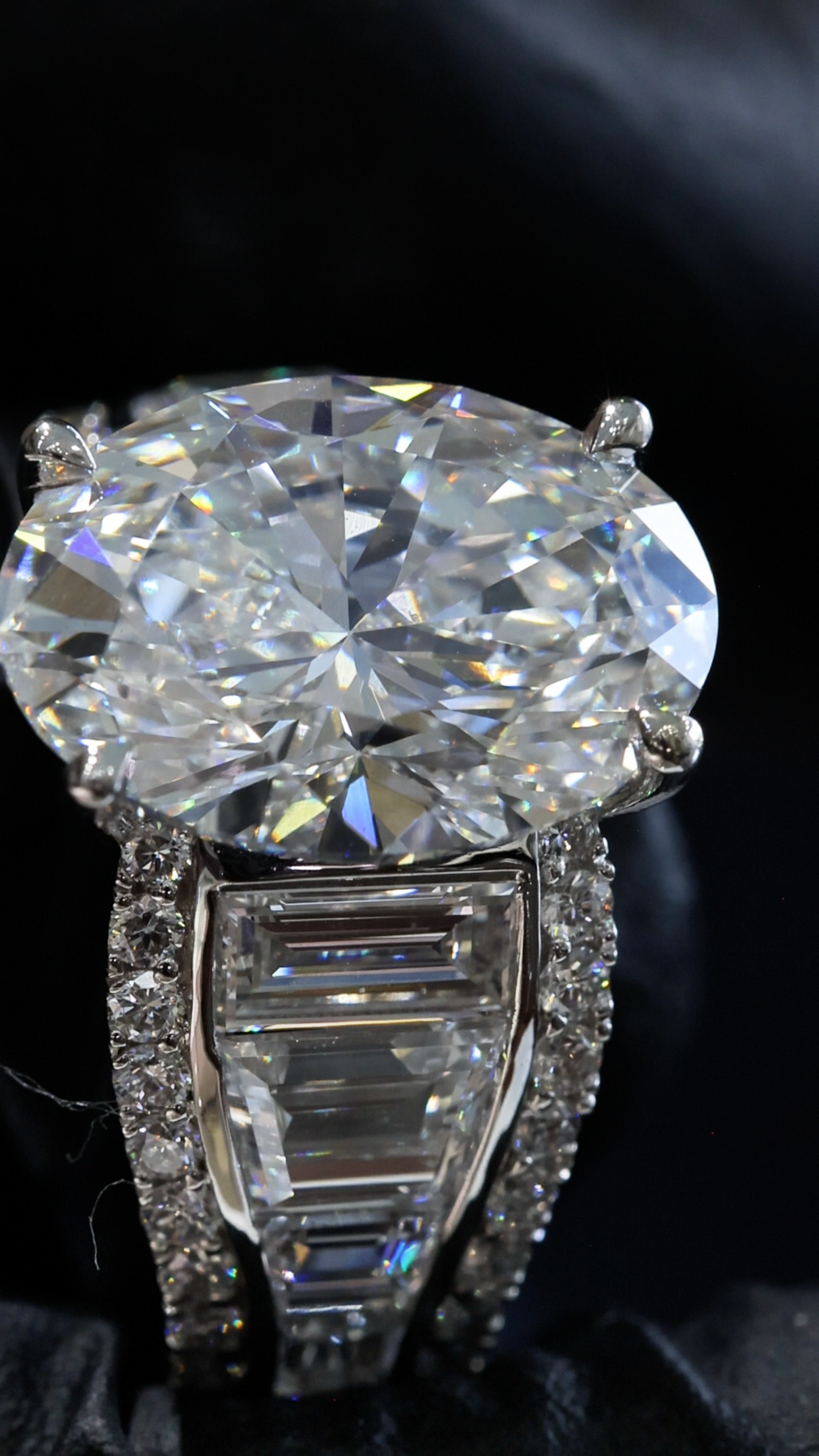 Oval-Cut Lab-Grown Diamond Engagement Ring in White Gold | Tapered Baguette & Pavé Setting
