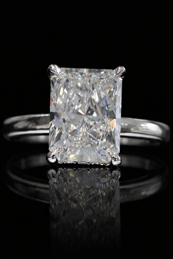 Radiant-Cut Lab-Grown Diamond Solitaire Ring in White Gold | Classic Prong Setting