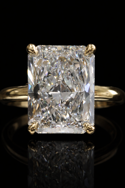 Radiant-Cut Lab-Grown Diamond Solitaire Ring in Yellow Gold | Classic Prong Setting