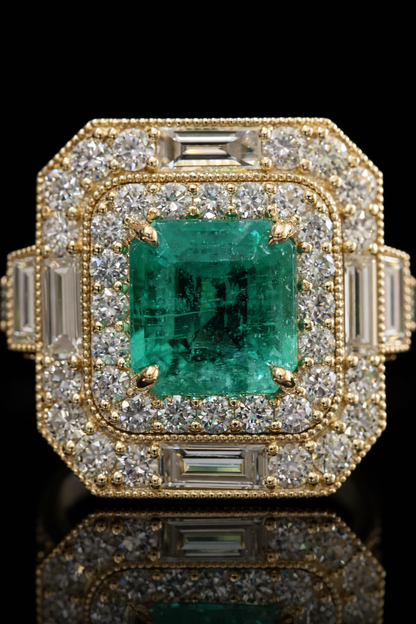 Emerald-Cut Emerald Halo Ring in Yellow Gold | Diamond Baguette Frame & Pavé Accents