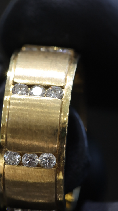 Men’s Diamond Wedding Band in Yellow Gold | 1.61 CTW
