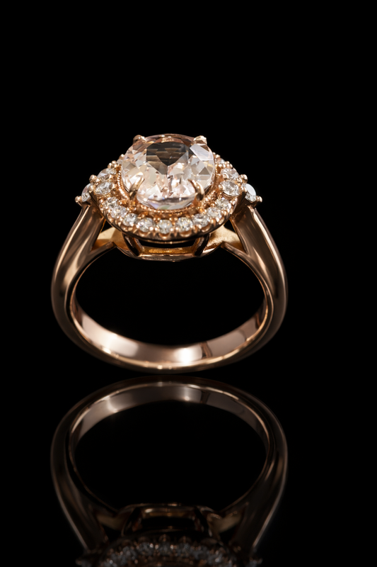 Classic Oval Morganite Halo Ring in Rose Gold | Diamond Halo & Elegant Split Shank Design
