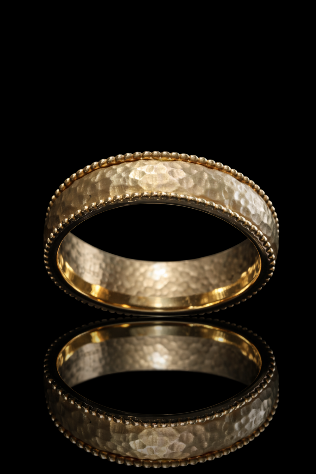 Men’s Hammered Milgrain Wedding Band in Yellow Gold
