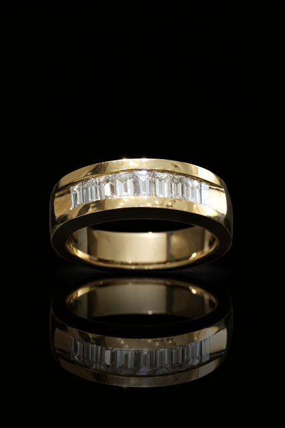 Men’s Baguette Diamond Wedding Band in Yellow Gold | 1.04 CTW