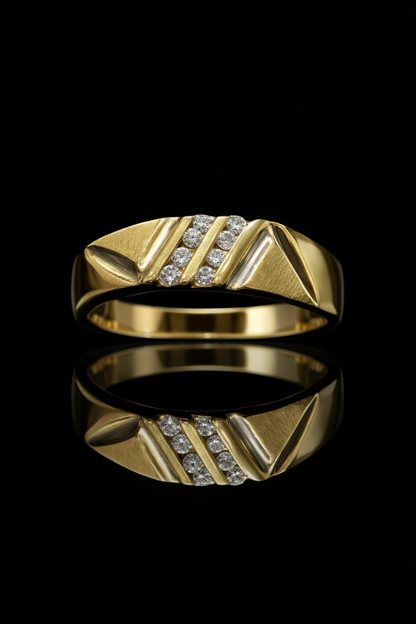 Men’s Diamond Wedding Band in Yellow Gold | .25 CTW