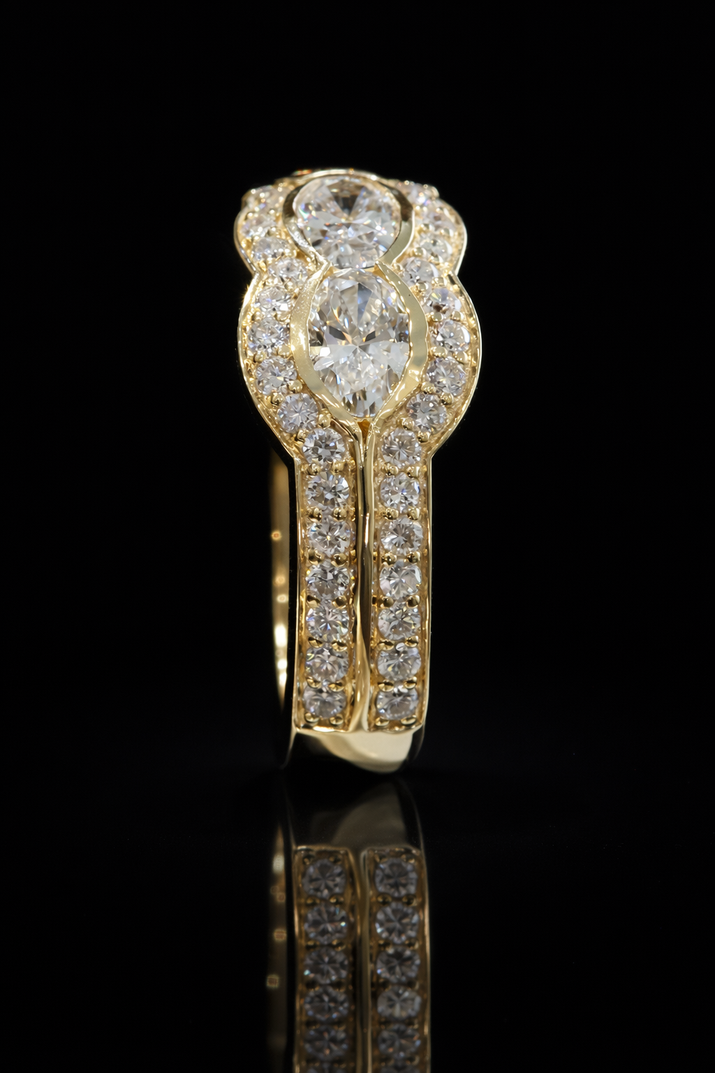 Round-Cut Lab-Grown Diamond Halo Ring with Split Pavé Shank in Yellow Gold | Prong-Set Design