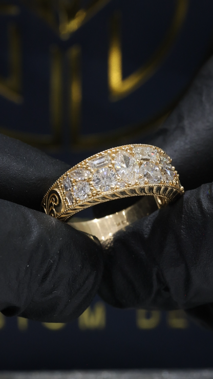 Natural Diamond Vintage Milgrain Band in Yellow Gold | Elegant Heirloom-Inspired Design