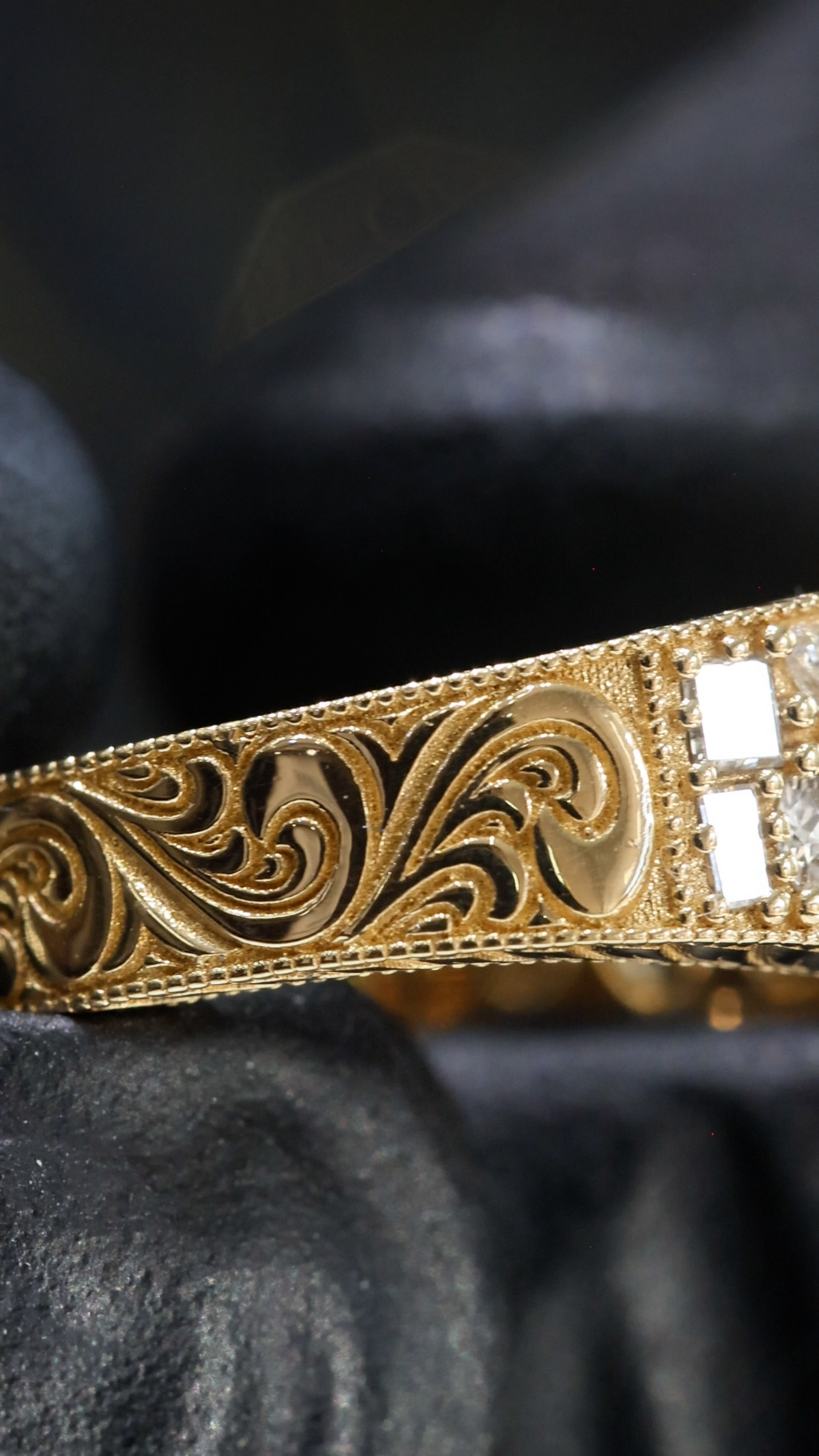 Natural Diamond Vintage Milgrain Band in Yellow Gold | Elegant Heirloom-Inspired Design