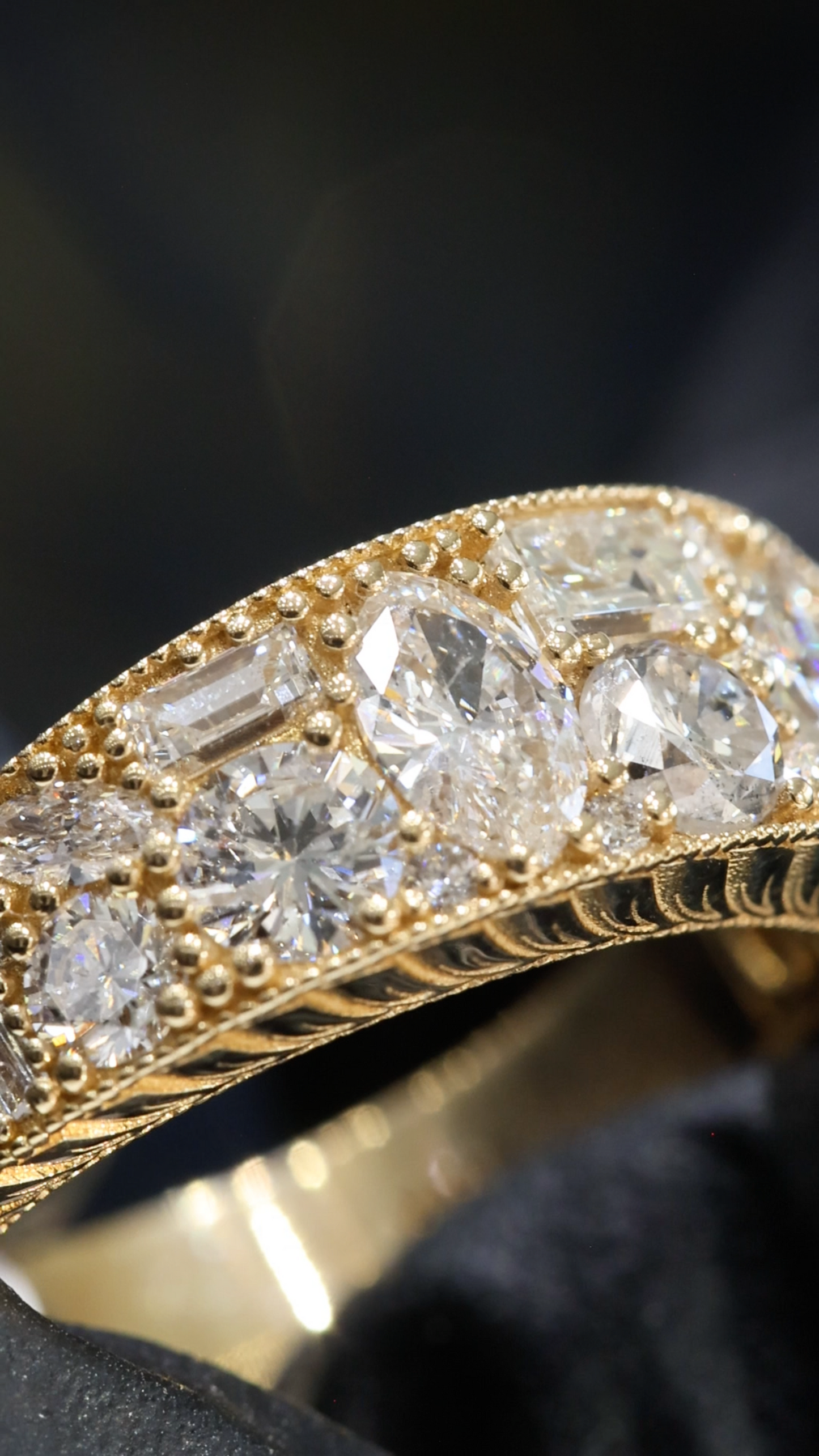 Natural Diamond Vintage Milgrain Band in Yellow Gold | Elegant Heirloom-Inspired Design