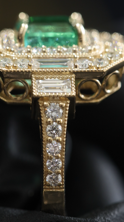 Emerald-Cut Emerald Halo Ring in Yellow Gold | Diamond Baguette Frame & Pavé Accents