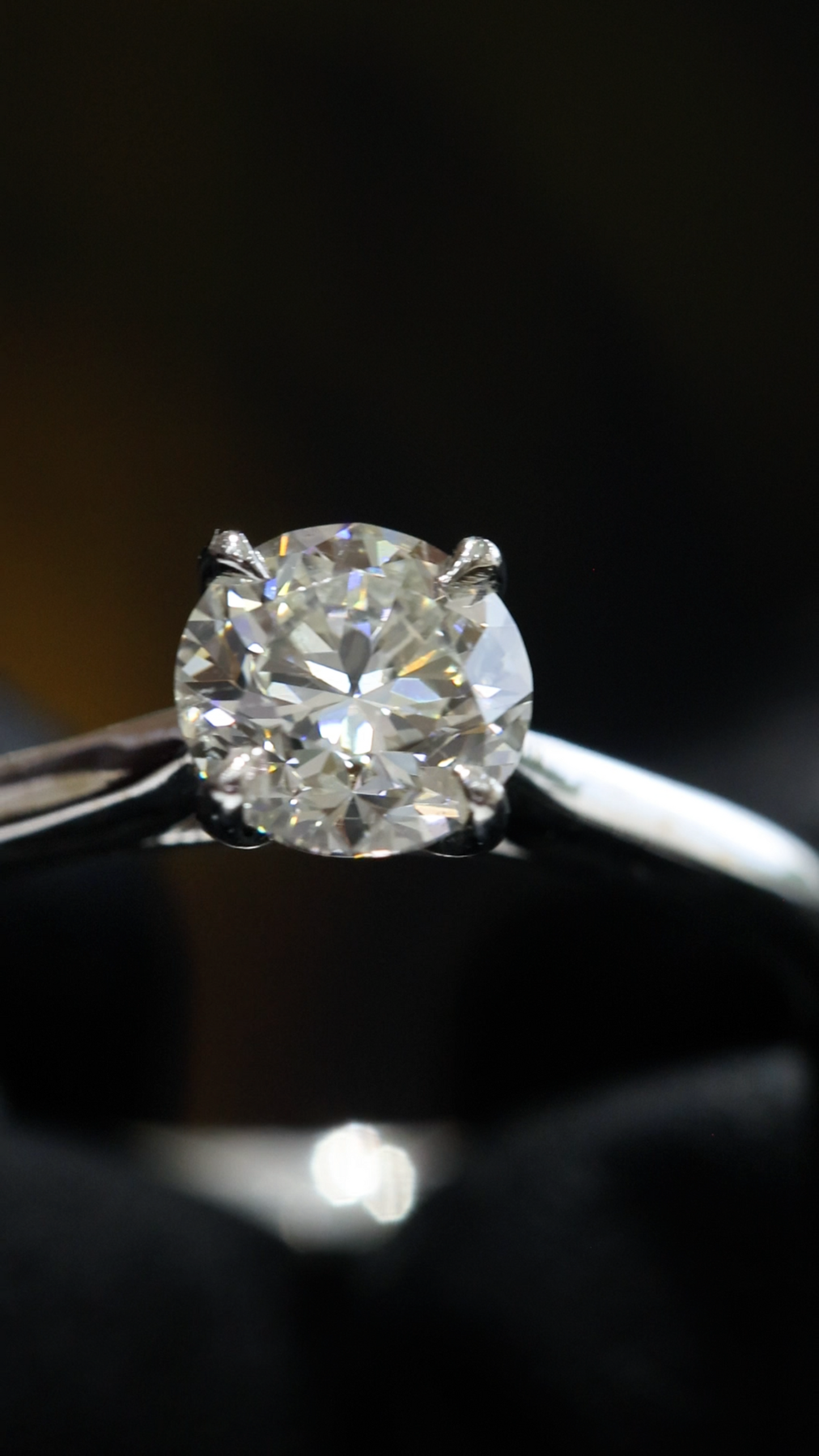 Round-Cut Natural Diamond Solitaire Engagement Ring in White Gold | Classic Prong-Set Design