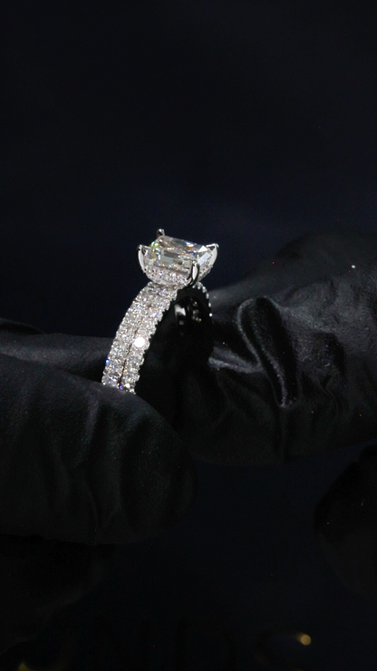 Round Diamond Halo Engagement Ring in White Gold | Classic Pavé Luxury Design