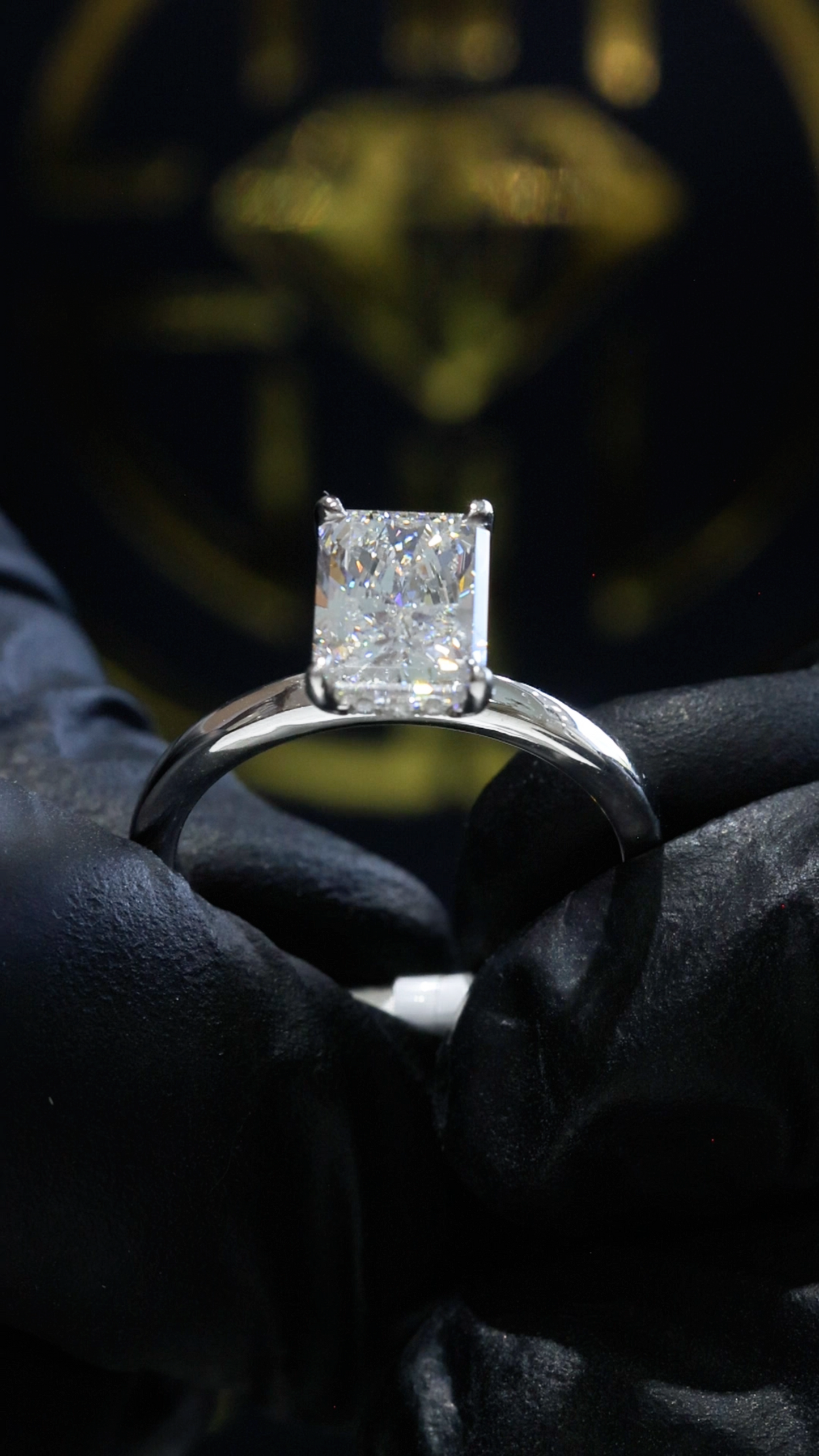 Radiant-Cut Lab-Grown Diamond Solitaire Ring in White Gold | Classic Prong Setting