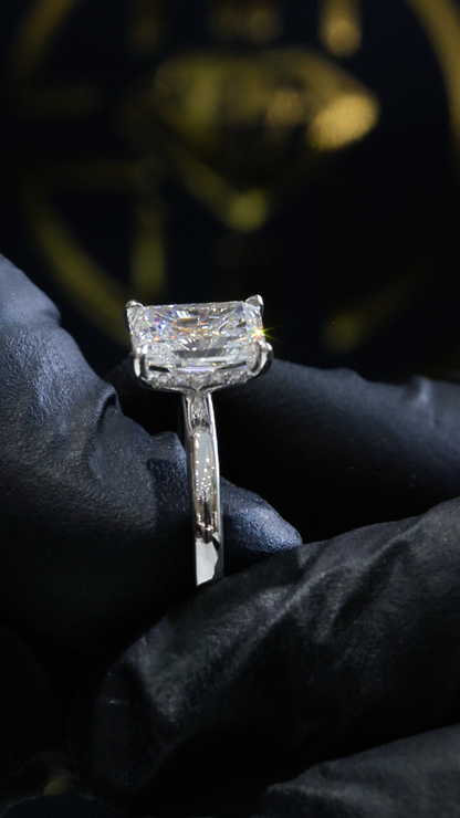 Radiant-Cut Lab-Grown Diamond Solitaire Ring in White Gold | Classic Prong Setting