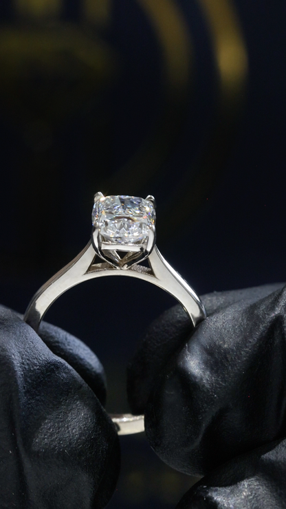 Radiant-Cut Lab-Grown Diamond Solitaire Ring in White Gold | Modern Prong Setting