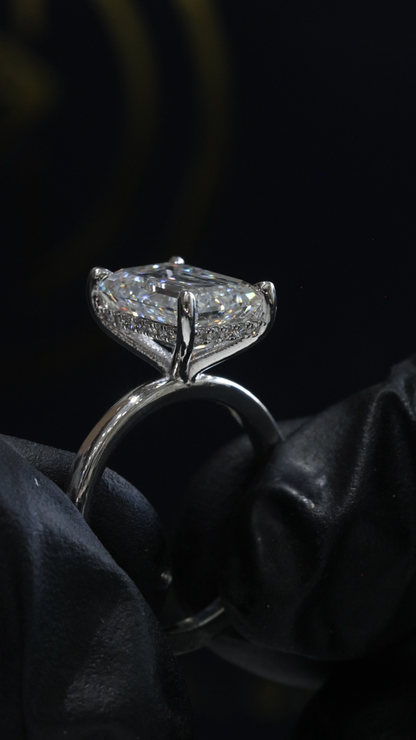 Emerald-Cut Lab-Grown Diamond Solitaire Ring in White Gold | Classic Prong Setting