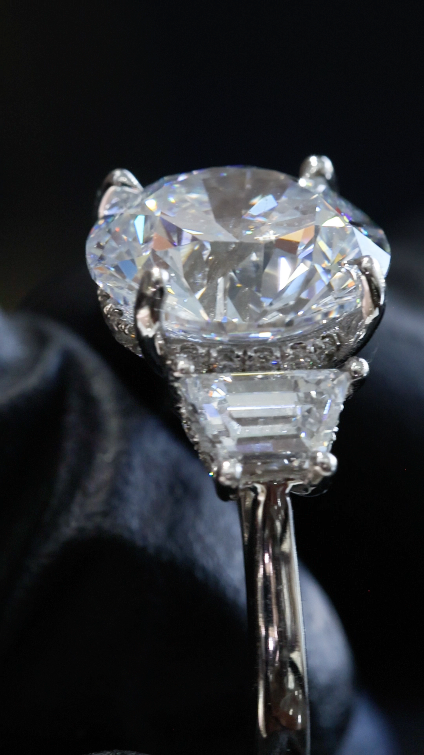 Oval-Cut Lab-Grown Diamond Engagement Ring with Tapered Baguette Side Stones in White Gold | Prong-Set Design