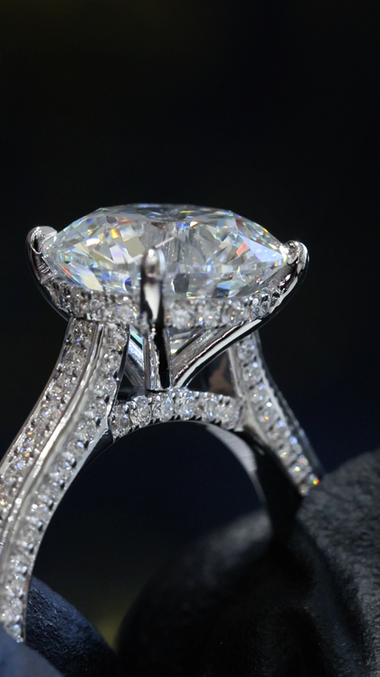 Round-Cut Lab-Grown Diamond Solitaire Ring in White Gold | Pavé Split Shank Setting