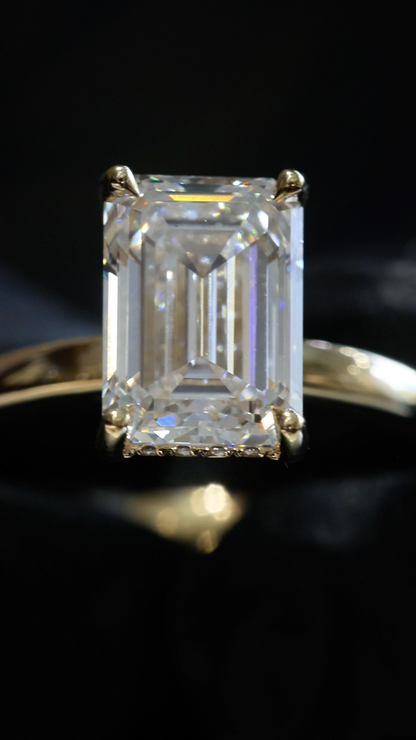Emerald-Cut Lab-Grown Diamond Solitaire Ring in Yellow Gold | Classic Prong Setting