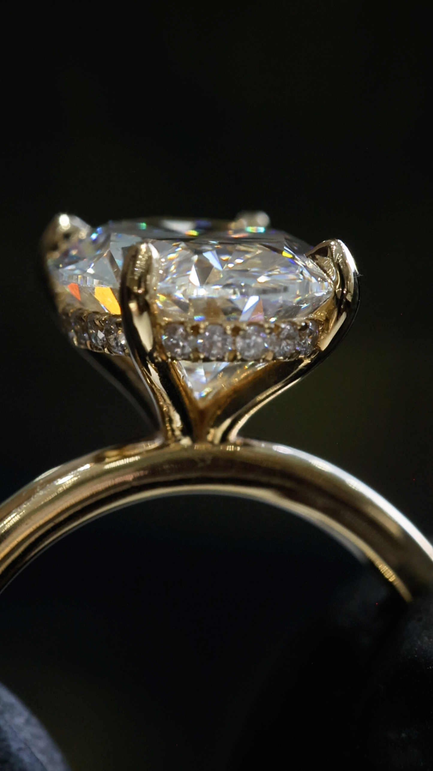 Oval-Cut Lab-Grown Diamond Solitaire Ring in Yellow Gold | Elegant Prong Setting