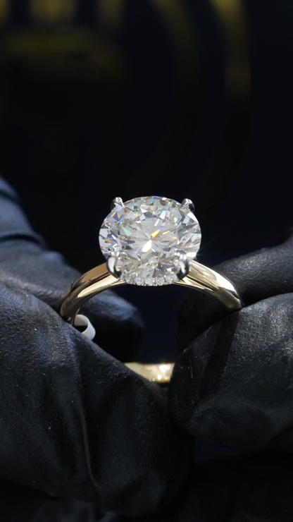 Round-Cut Lab-Grown Diamond Solitaire Ring in Yellow Gold | Classic Prong Setting