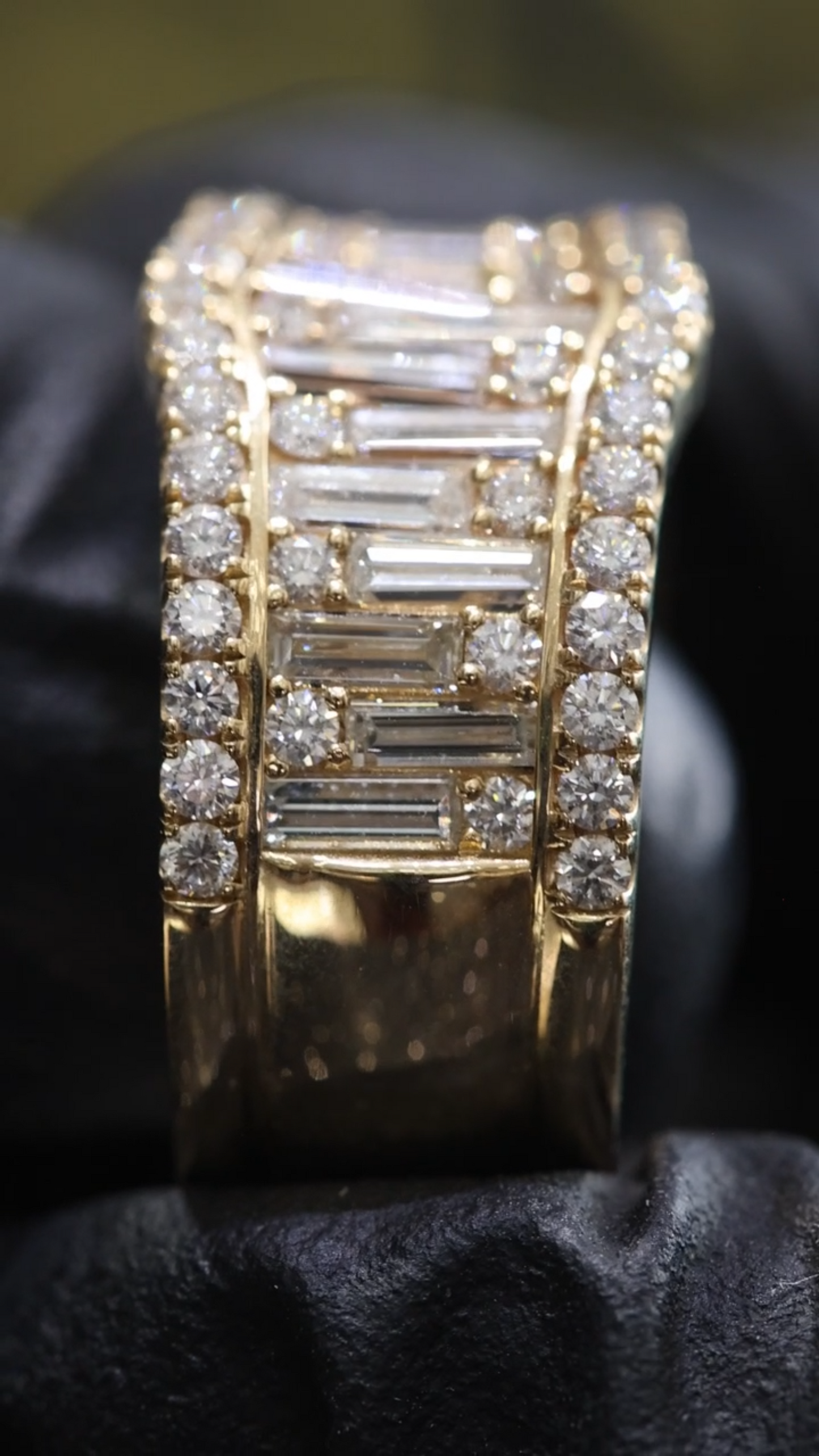 Baguette & Round Diamond Band in Yellow Gold | 1.82 CTW