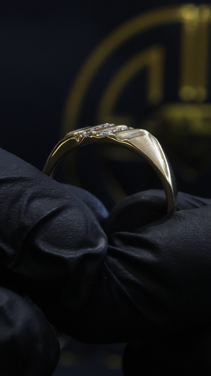 Men’s Diamond Wedding Band in Yellow Gold | .25 CTW