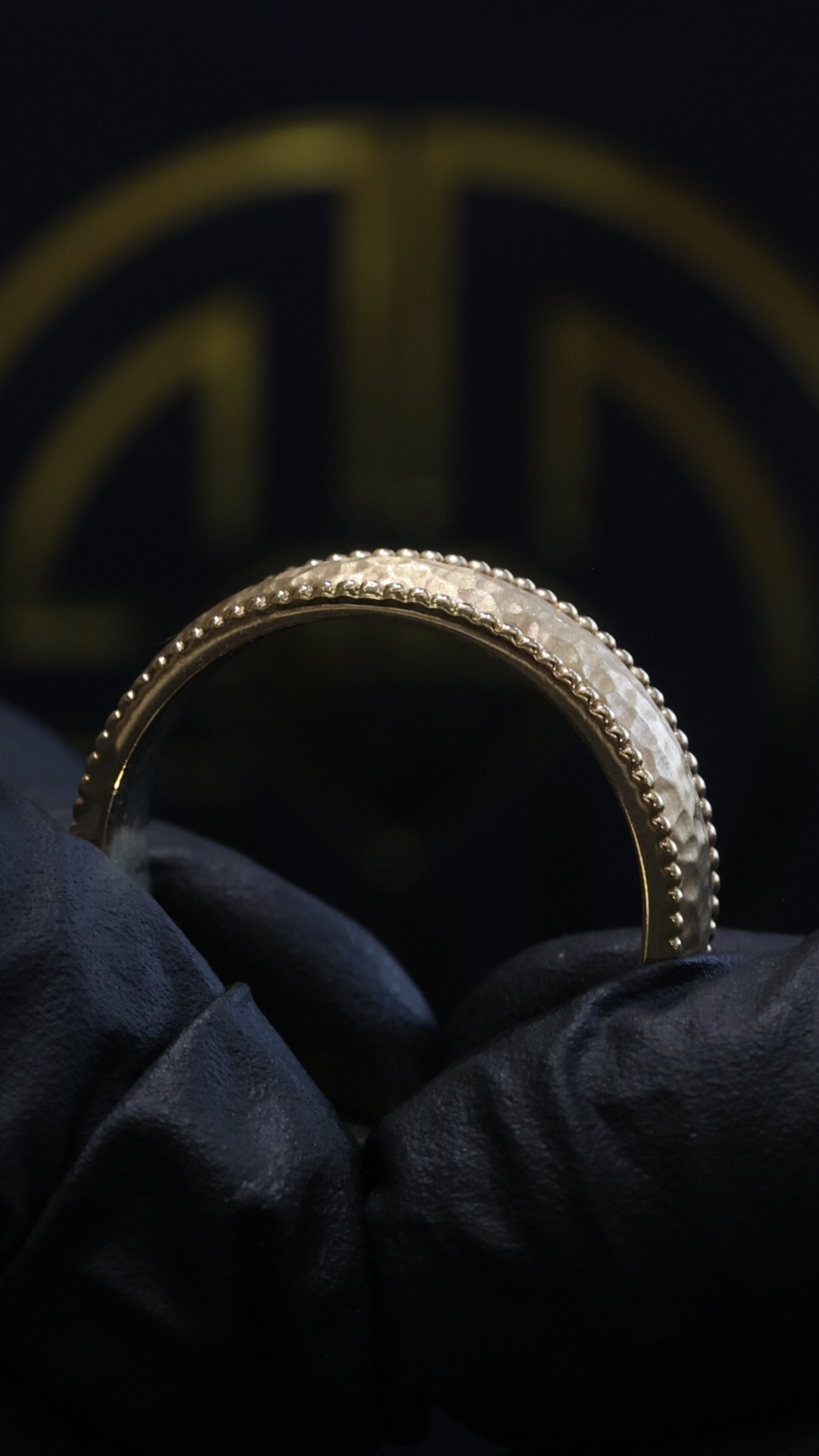 Men’s Hammered Milgrain Wedding Band in Yellow Gold