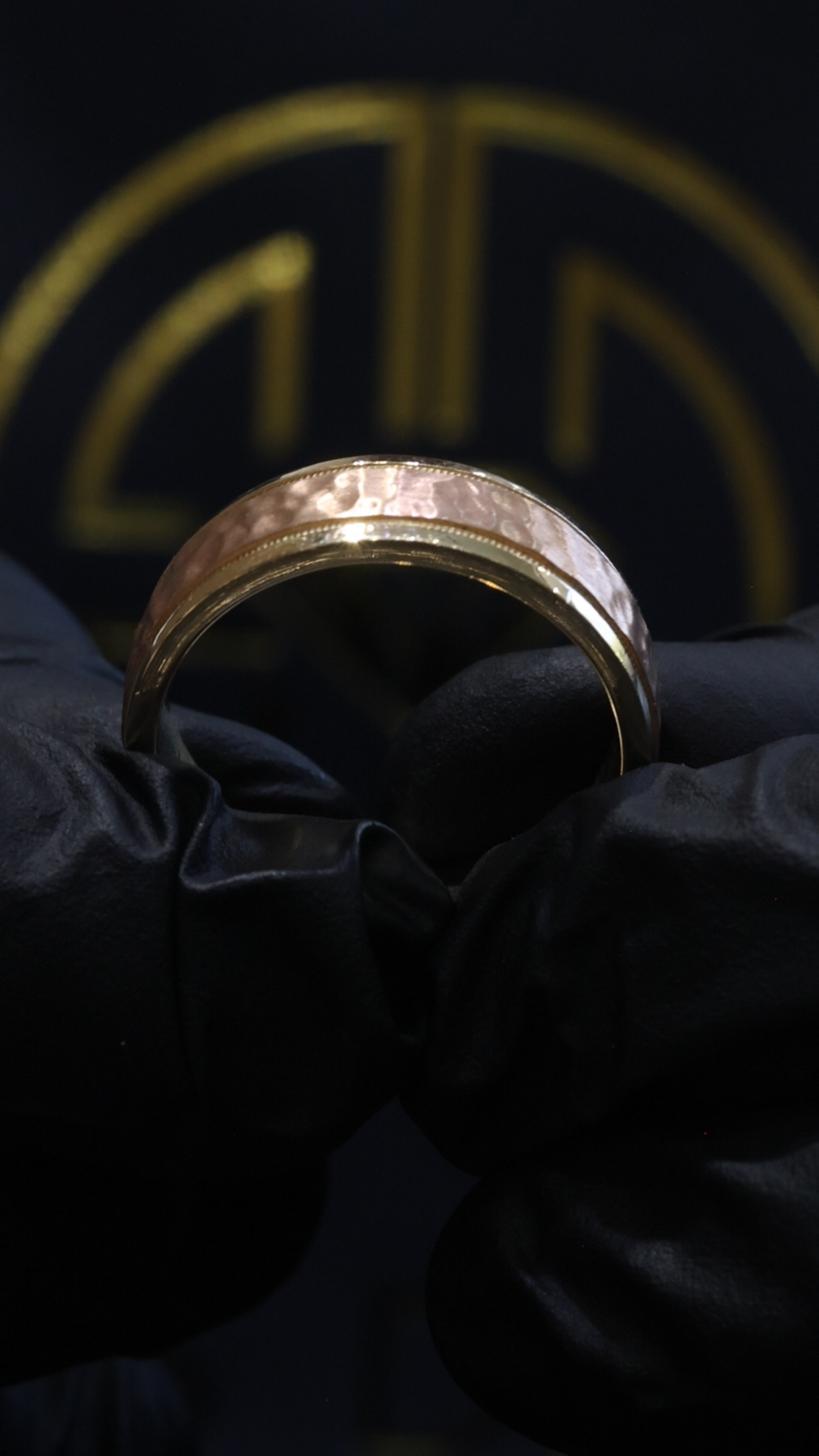 Men’s Hammered Two-Tone Wedding Band in Yellow & Rose Gold