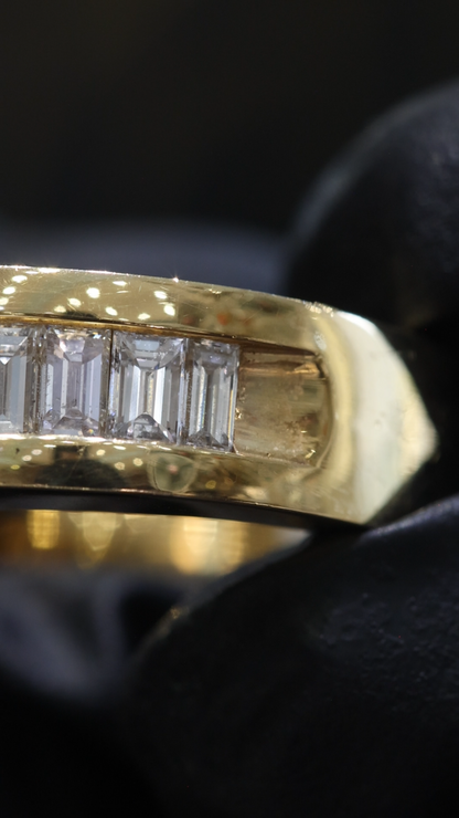 Men’s Baguette Diamond Wedding Band in Yellow Gold | 1.04 CTW