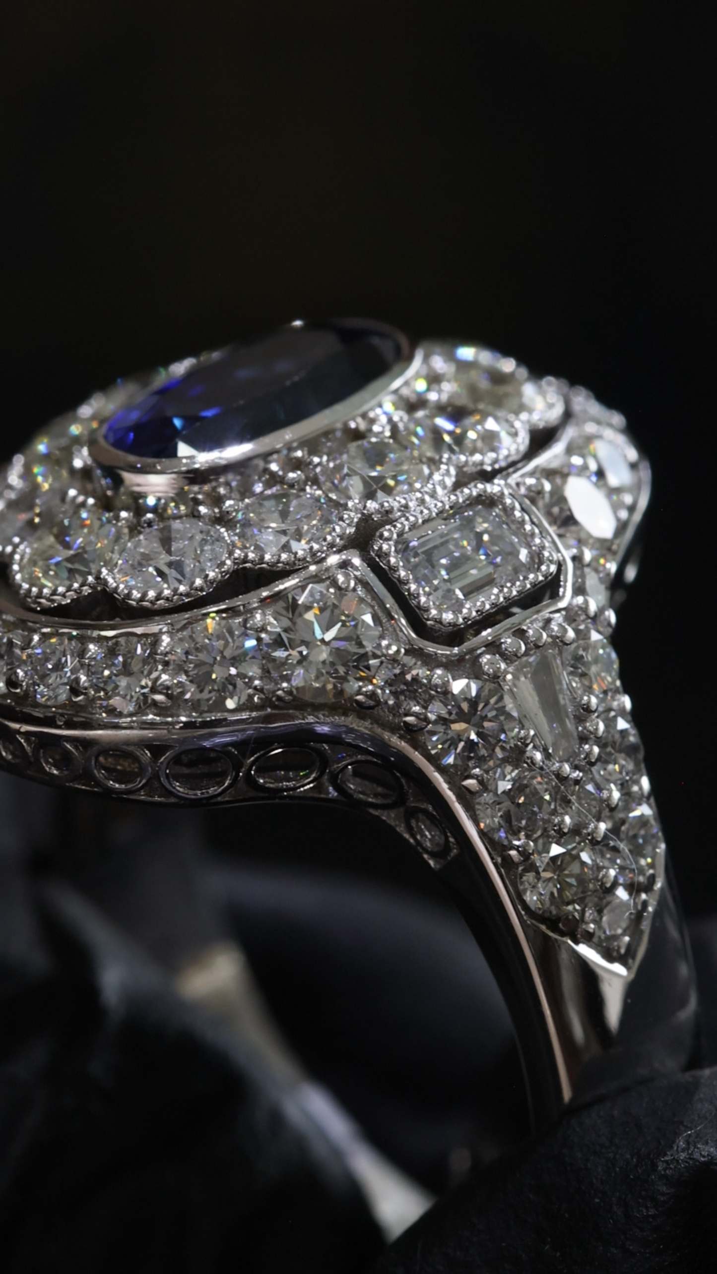 Sapphire & Diamond Halo Ring in White Gold | 1.32 CT Sapphire + 2.41 CTW Diamonds