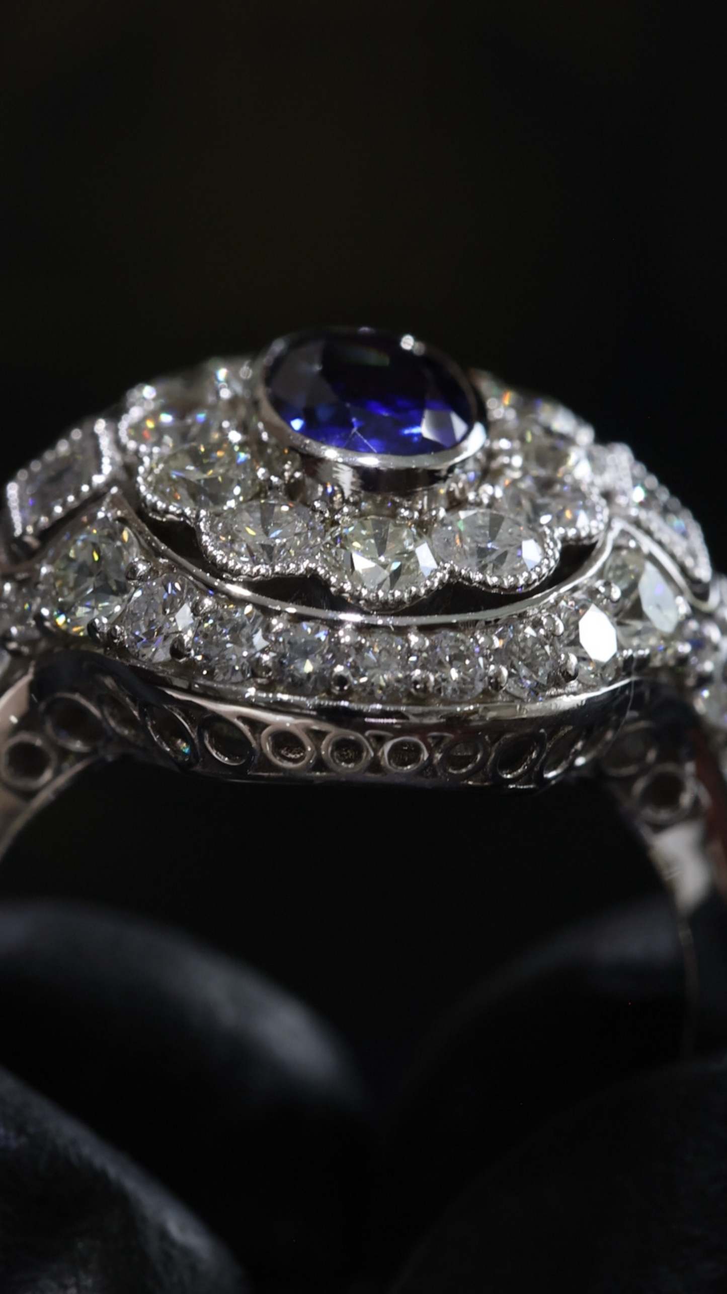 Sapphire & Diamond Halo Ring in White Gold | 1.32 CT Sapphire + 2.41 CTW Diamonds