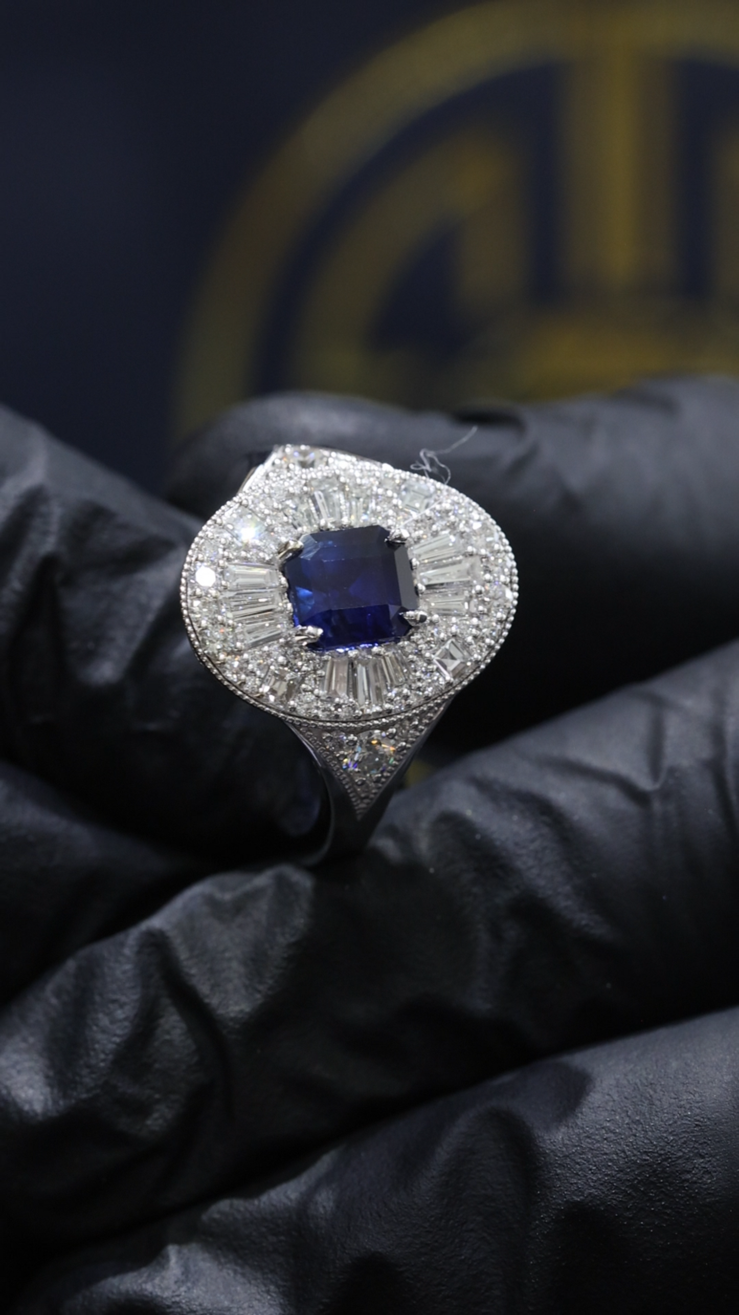 Sapphire & Diamond Halo Ring in White Gold | 1.25 CT Sapphire + 1.12 CTW Diamonds