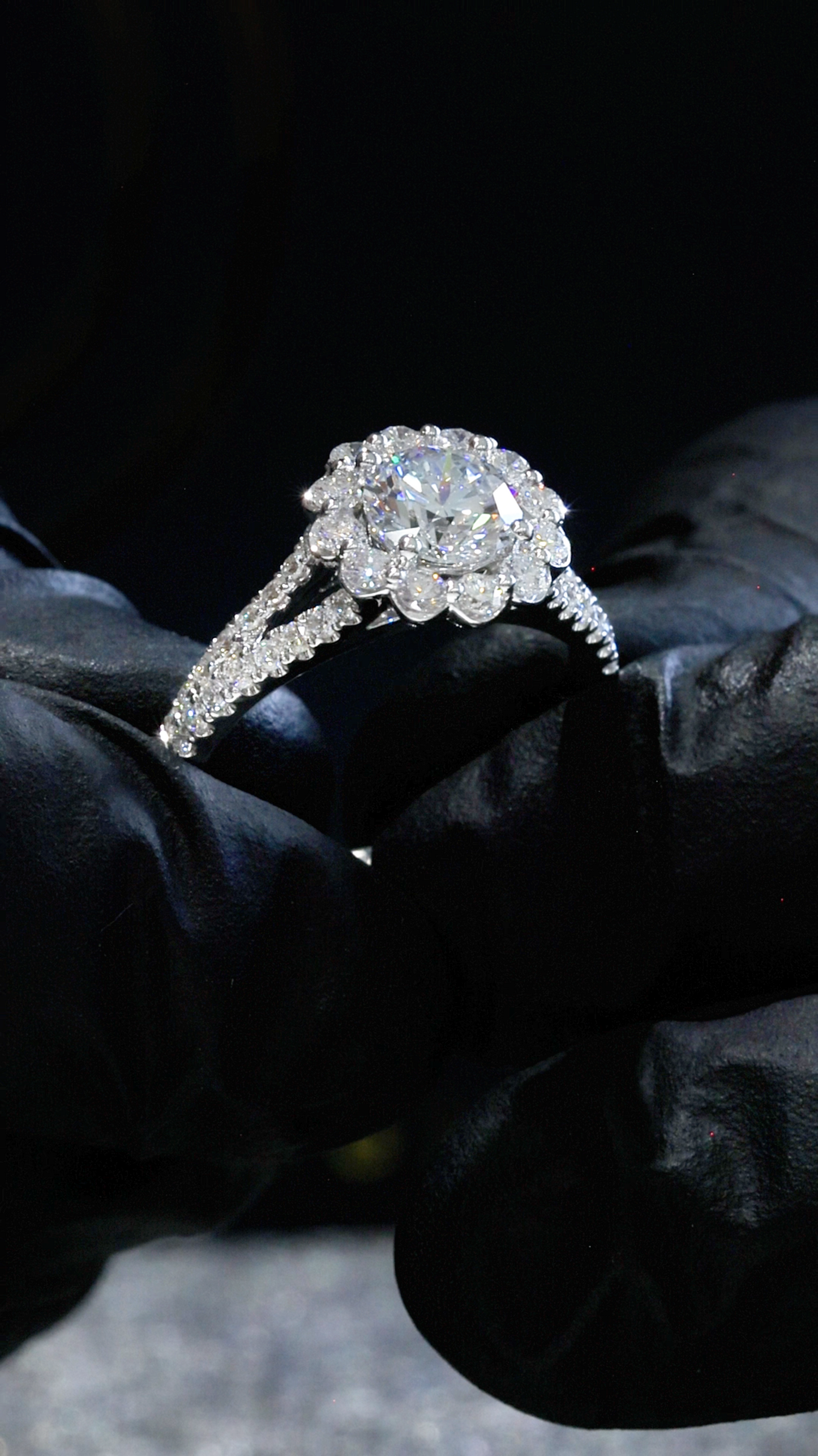 Round-Cut Lab-Grown Diamond Halo Engagement Ring with Pavé Split Shank in White Gold | Prong-Set Design