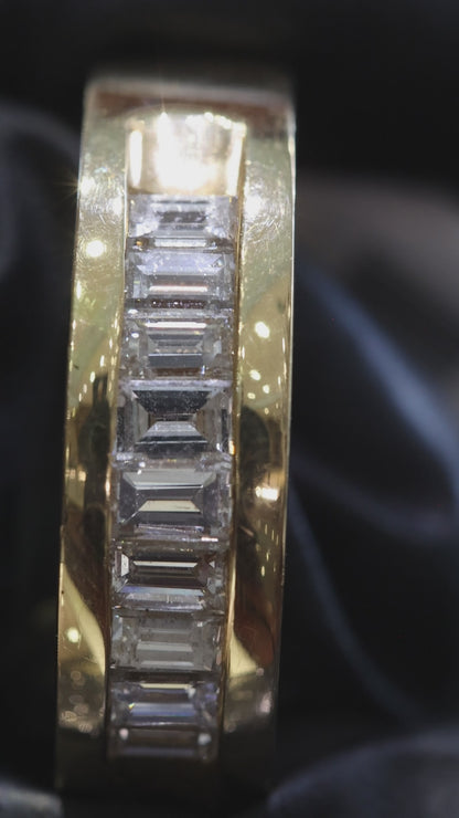 Men’s Baguette Diamond Wedding Band in Yellow Gold | 1.04 CTW