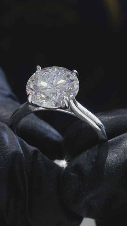 Round-Cut Lab-Grown Diamond Solitaire Ring in White Gold | Classic Prong Setting