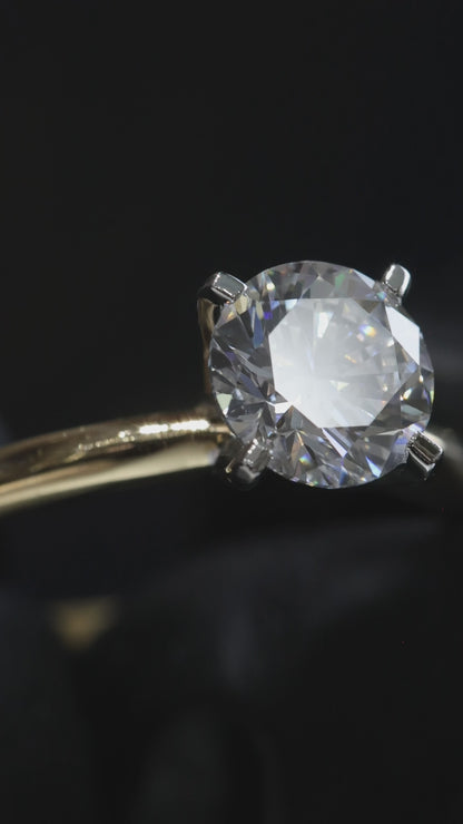 Round Lab-Grown Diamond Solitaire Ring in Yellow Gold | Classic Prong Setting