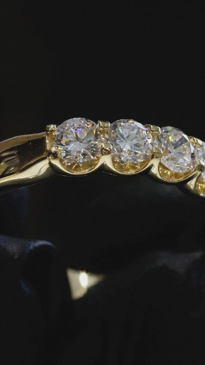 Round-Cut Lab-Grown Diamond Wedding Band in Yellow Gold | Prong-Set Design