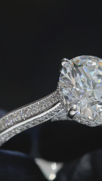 Round-Cut Lab-Grown Diamond Solitaire Ring in White Gold | Pavé Split Shank Setting