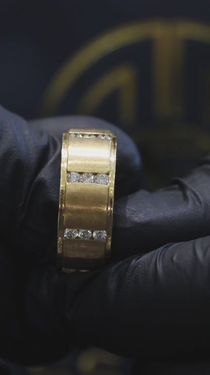 Men’s Diamond Wedding Band in Yellow Gold | 1.61 CTW