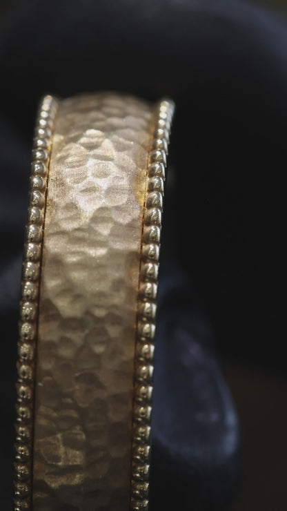 Men’s Hammered Milgrain Wedding Band in Yellow Gold