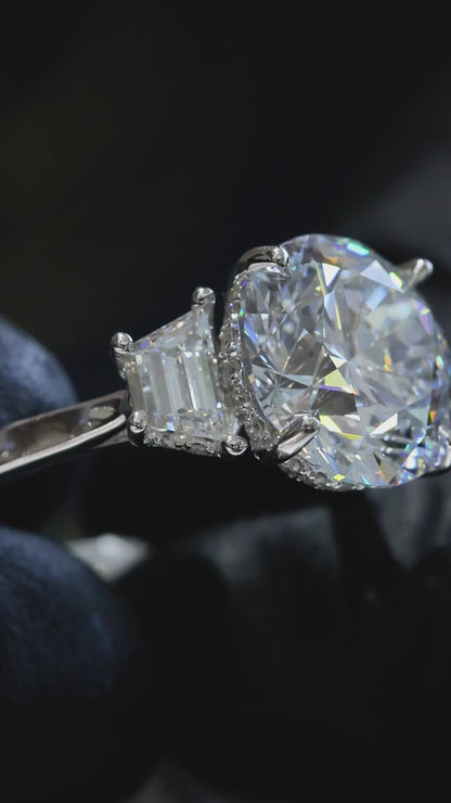 Round-Cut Lab-Grown Diamond Three-Stone Ring in White Gold | Baguette Accent Setting