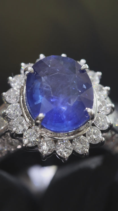 Sapphire & Diamond Halo Ring in Platinum | 4.36 CT Sapphire + 1.90 CTW Diamonds