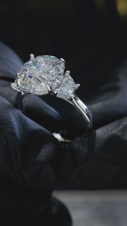 Round-Cut Lab-Grown Diamond Three-Stone Ring in White Gold | Baguette Accent Setting