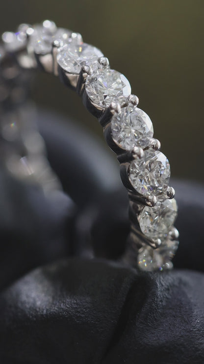 Round Brilliant Shared-Prong Diamond Eternity Band in 14K White Gold | 3.15ctw GH/SI
